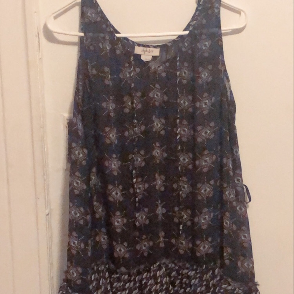 Sleevless top